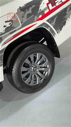 ميتسوبيشي L200